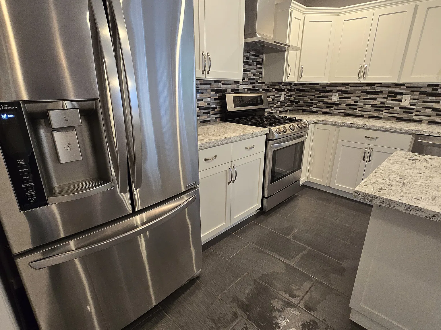 3 bed, 2.5 bath, 1495 sqft, $2,750 — Photo 4