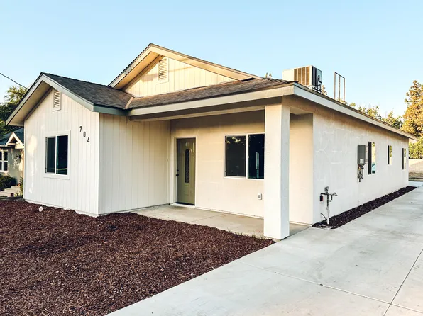 704 N G Street, Porterville, CA 93257