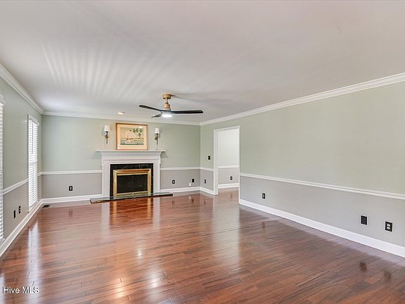 4th image of 16 Rapids Court