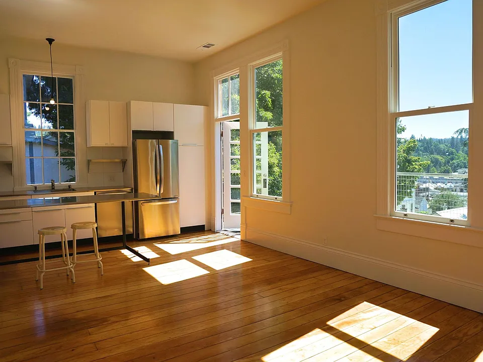 kitchen/living room