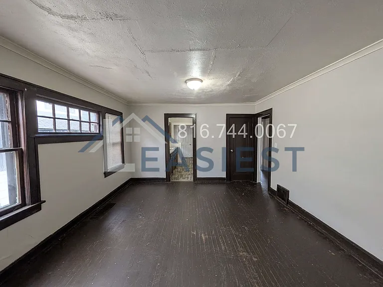5225 Woodland Ave — Photo 5
