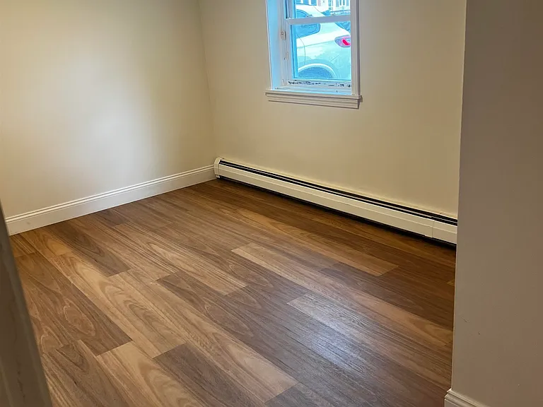 65 Washington St — Photo 5