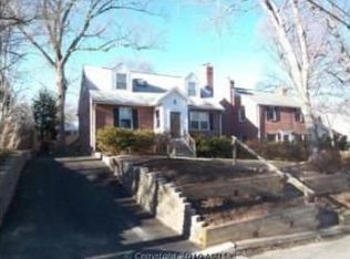 6201 18th St N, Arlington, VA 22205