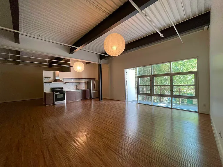 1010 Sycamore Ave #206 — Photo 7