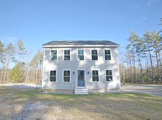 7 Brookline Dr, Mechanic Falls, ME 04256