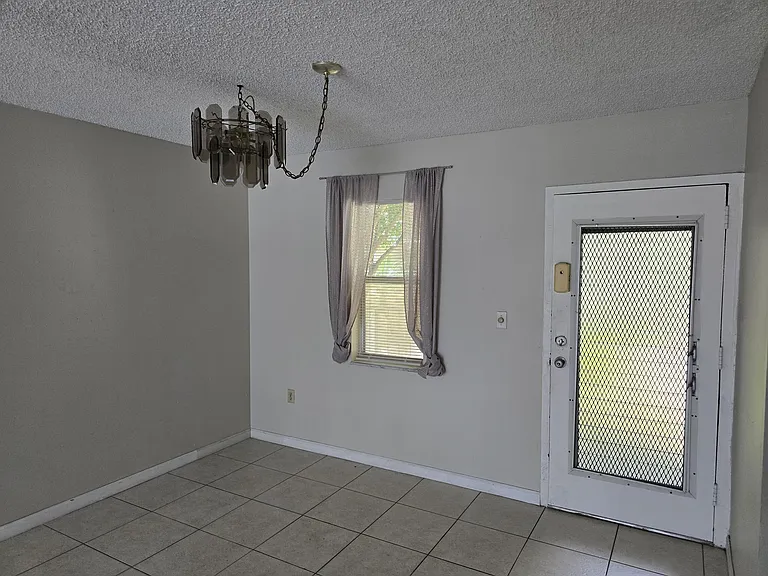 1800 N Lauderdale Ave #1205 — Photo 4
