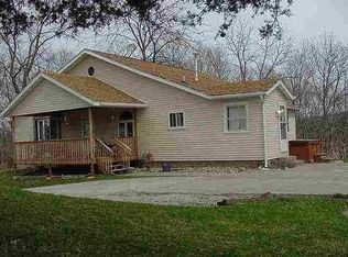 9502 140th St W, Taylor Ridge, IL 61284