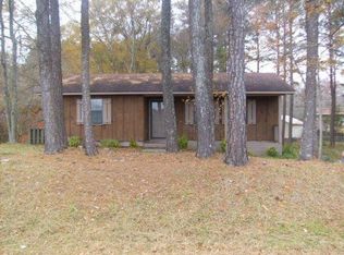 703 Barksdale Dr, Chatsworth, GA 30705