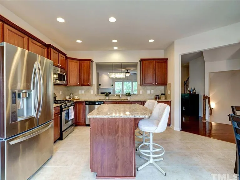 8627 Macedonia Lake Dr — Photo 11
