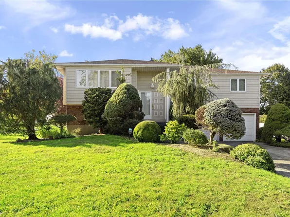 122 Hayrick Lane, Commack, NY 11725
