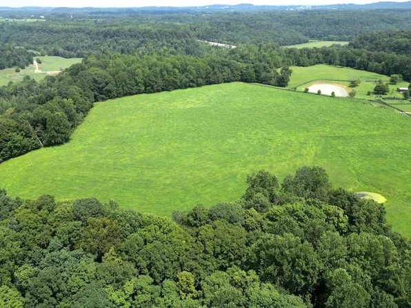 750 Maynard Ln #7, Russell Springs, KY 42642