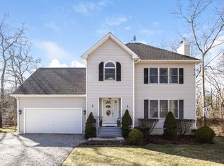 427 Pine Hill Rd, Moosup, CT 06377