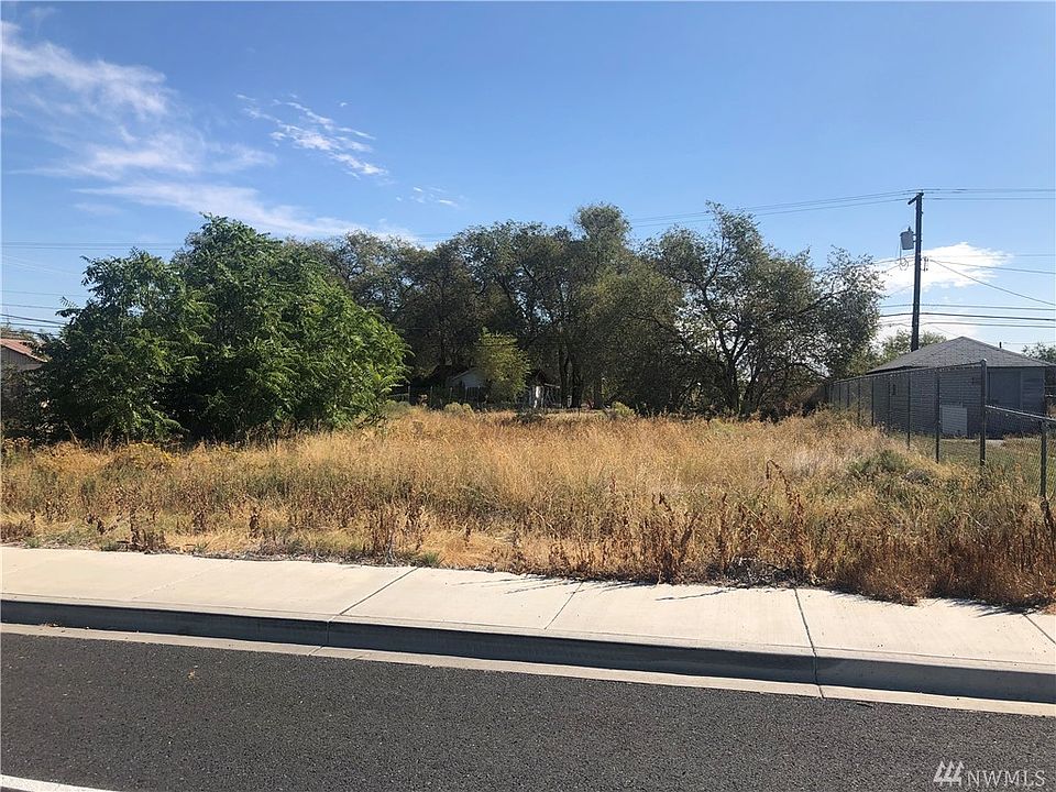 1st image of 614 616 S Division St