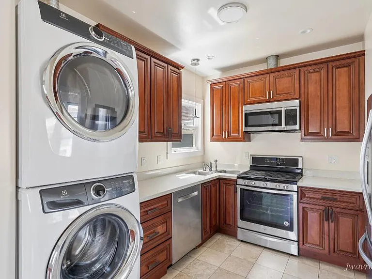 5657 California St #3 — Photo 3