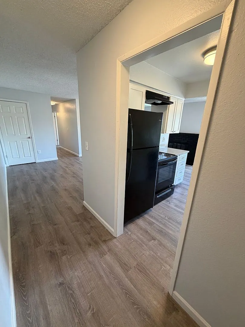 Updated NE Portland Apartments — Photo 4