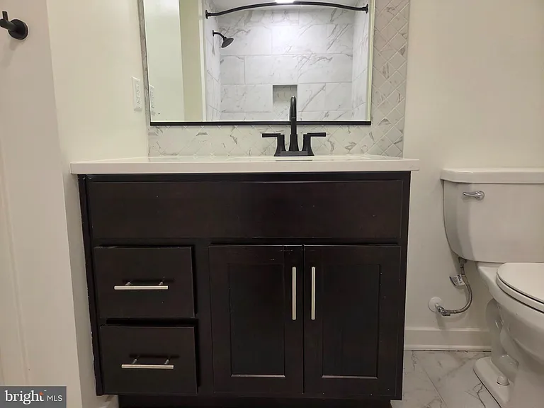102 Hanover St #204 — Photo 19