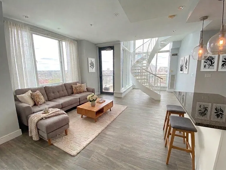 1 Nassau St #2209 — Photo 2