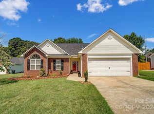 2517 River Chase Dr, Monroe, NC 28110