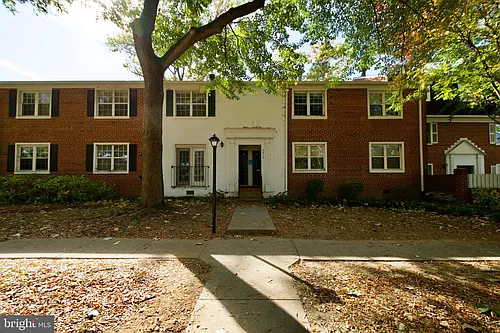 2812 S Wakefield St #B Photo 1 2812 S Wakefield St #B Photo 1