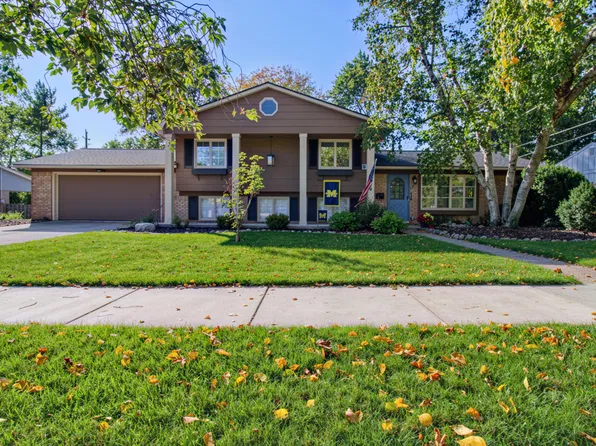 1822 Mershon Dr, Ann Arbor, MI 48103