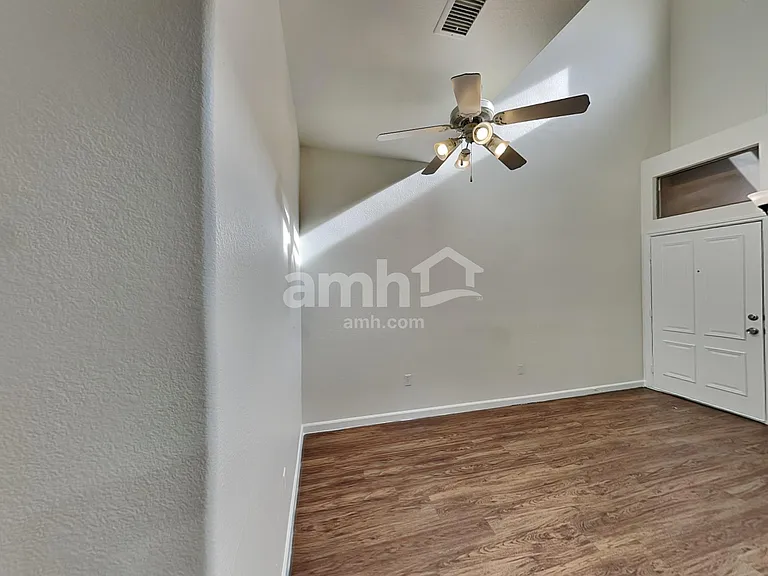 10477 Tuscany Rose Ct — Photo 8
