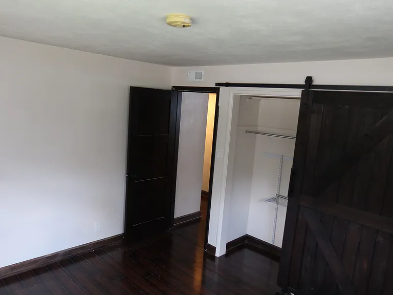 1637 Hanover St — Photo 10