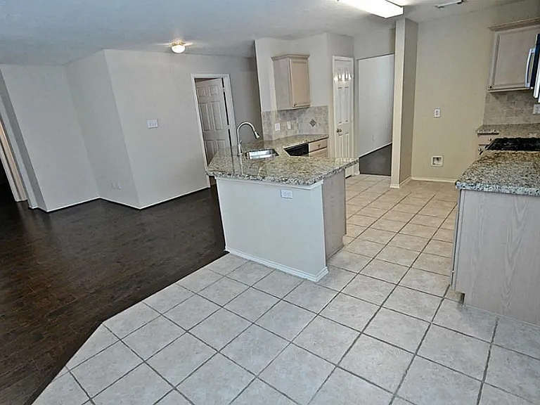 18234 Mayfield Meadow Ln — Photo 14