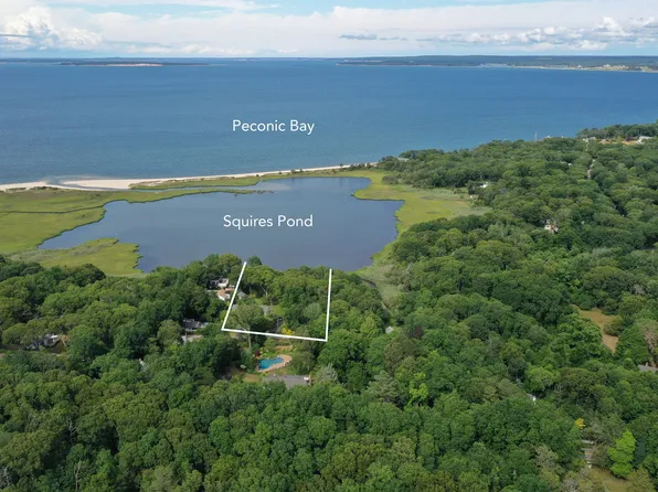 6 Squires Pond Rd #C, Hampton Bays, NY 11946