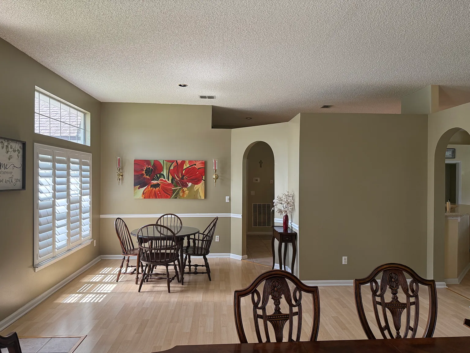 3 bed, 2036 sqft, $3,500 — Photo 2