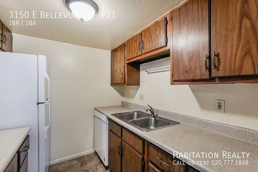 Building Photo - 3150 E Bellevue St #21