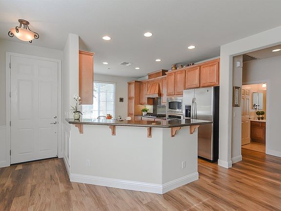 3rd image of 1945 Autumn Oaks St
