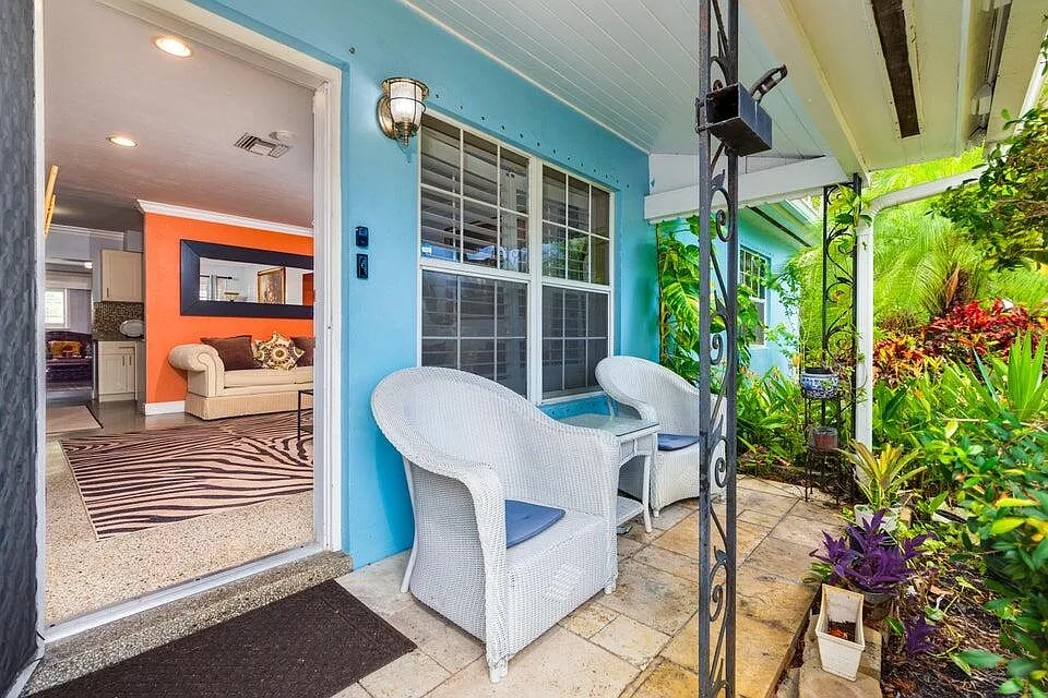3 bed, 2.0 bath, 1542 sqft, $3,500 — Photo 2