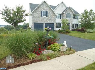 49 Sunglo Dr, Leesport, PA 19533