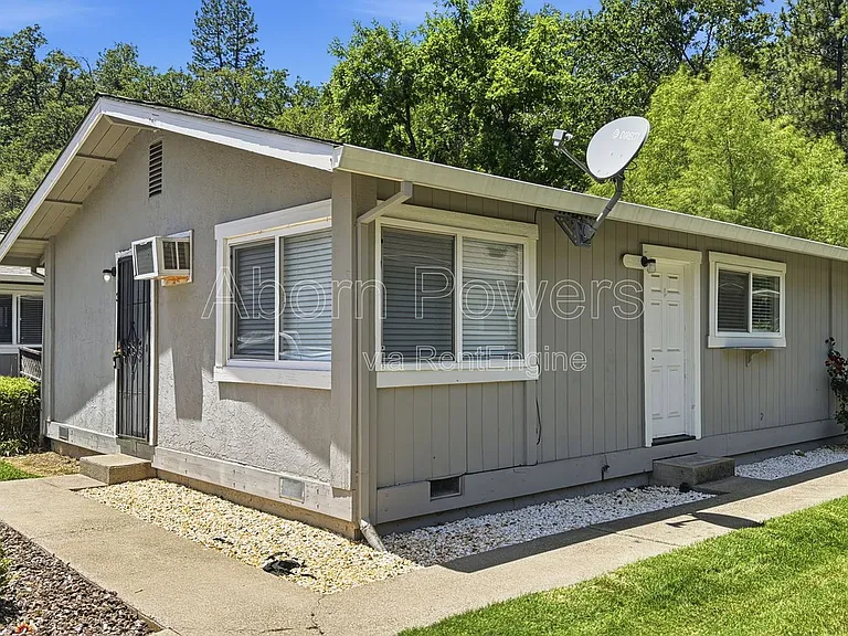 2760 Coloma St #3 — Photo 13