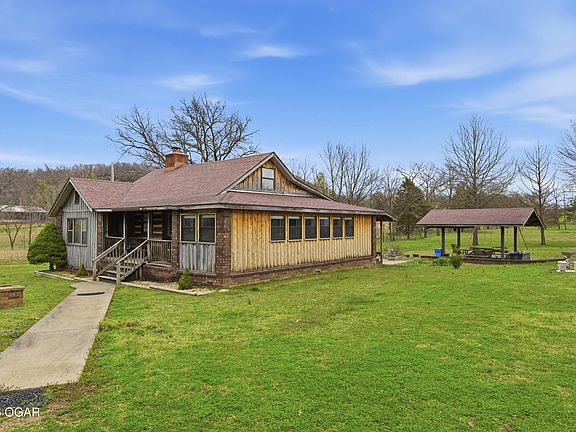 3rd image of 2385 Rains Rd