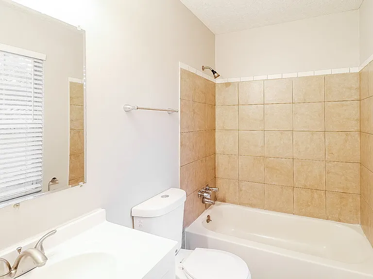 5164 Galbraith Cir — Photo 17