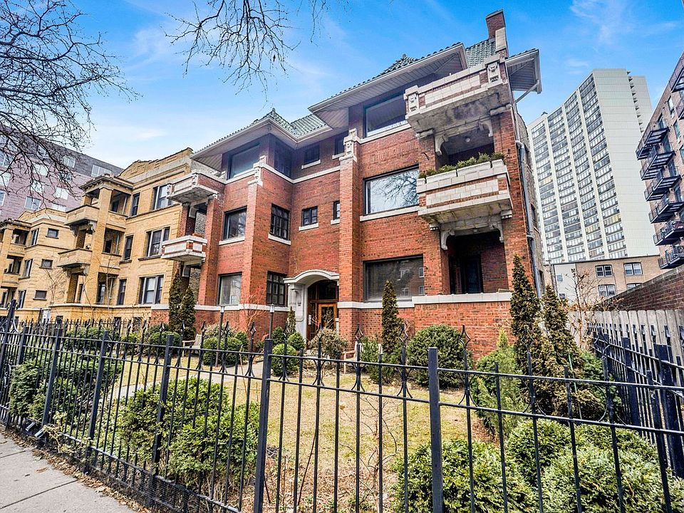 1st image of 714 W Sheridan Rd APT 1E