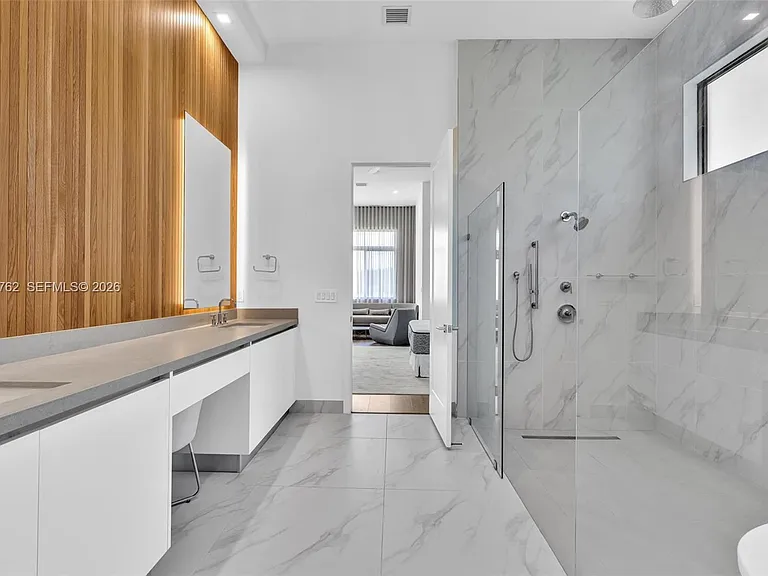 5765 SW 104th Ter — Photo 18