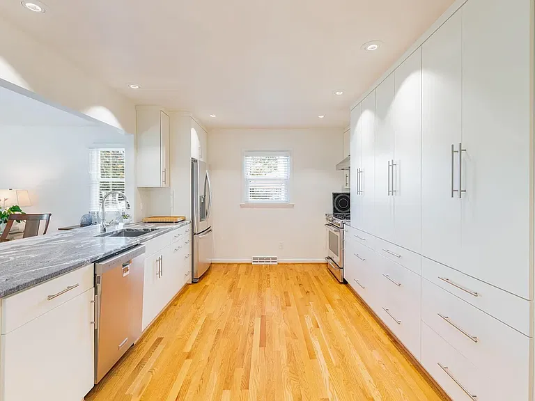 324 Parkway St — Photo 5