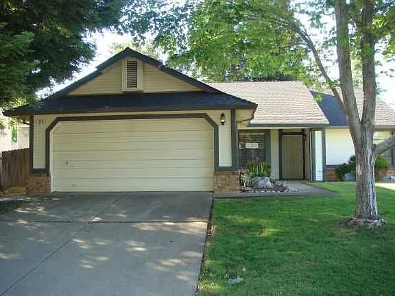 116 Arbuckle Ave photo 1