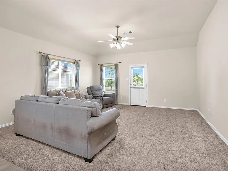 223 Shoreview Dr — Photo 12