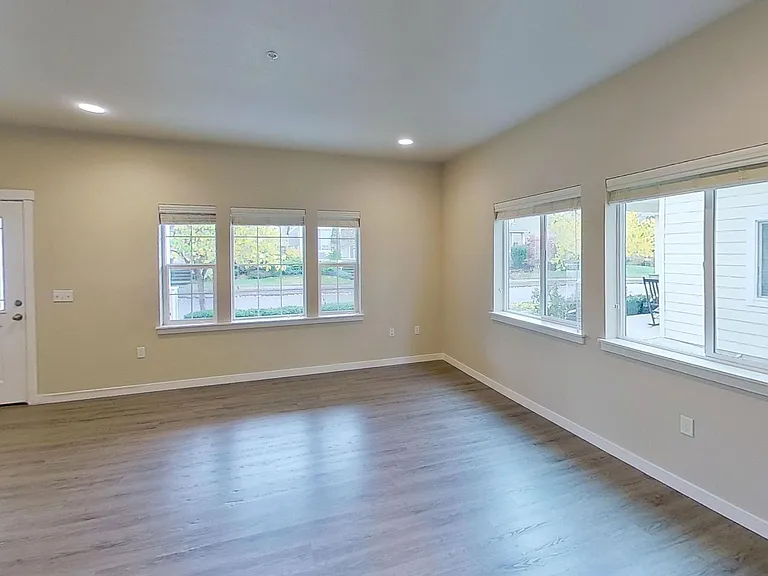 537 Sandalwood Dr SW #101 — Photo 24