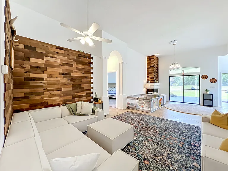 2125 Emerald Green Cir — Photo 14