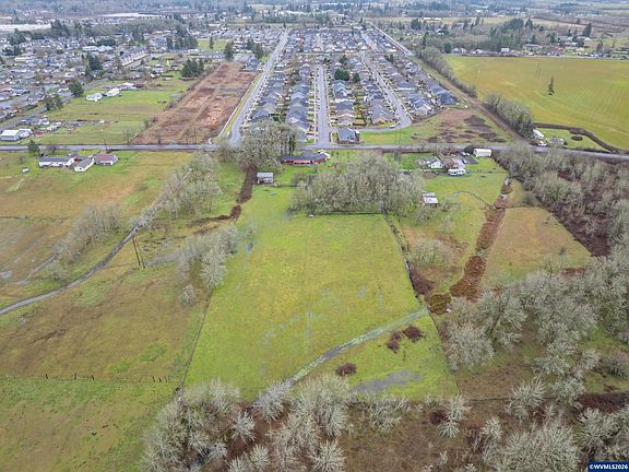 3rd image of 31666 SW 5th St