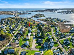 25 Scallop Shell Rd, Narragansett, RI 02882