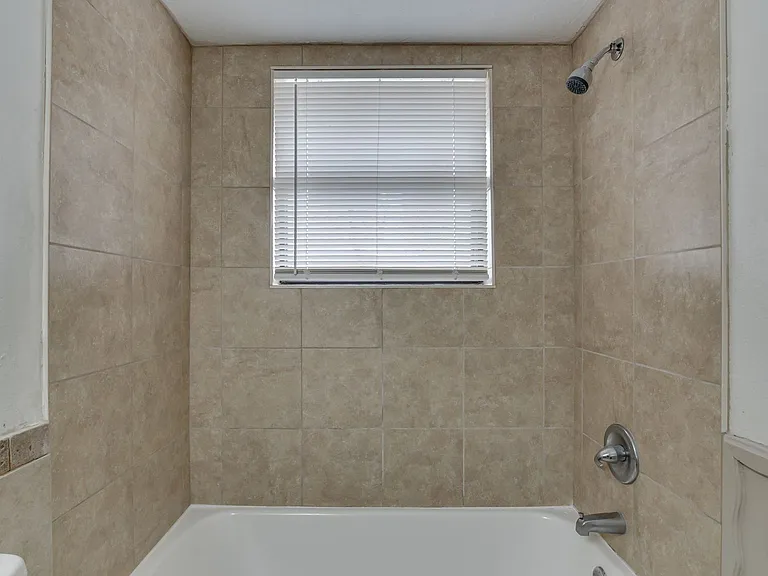 1432 SW 61st Ter — Photo 28