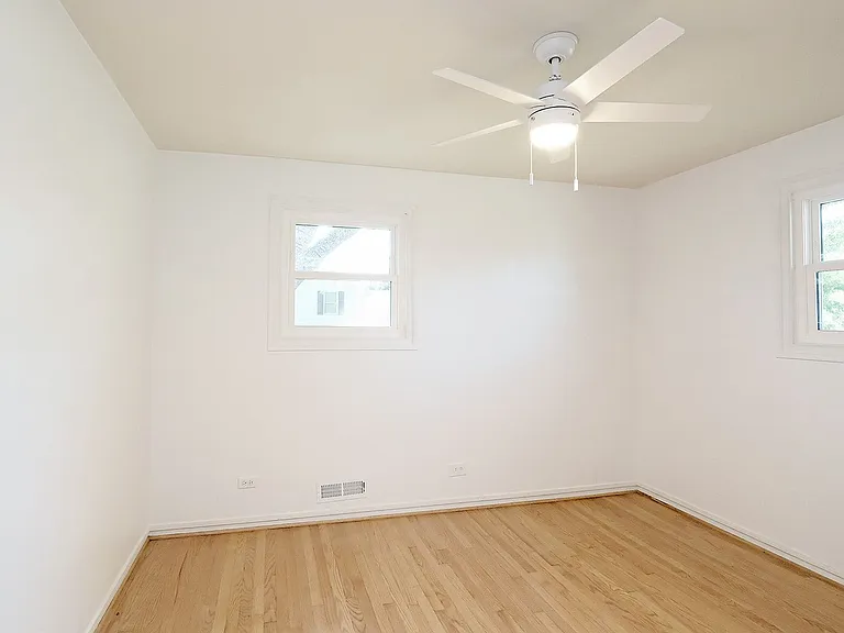 5709 Saint George Ave — Photo 16