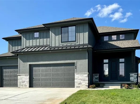 1108 Hummingbird Ct, Greenwood, MO 64034