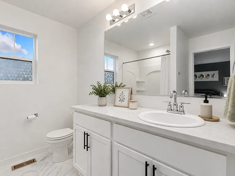 205 Cardinal St — Photo 9