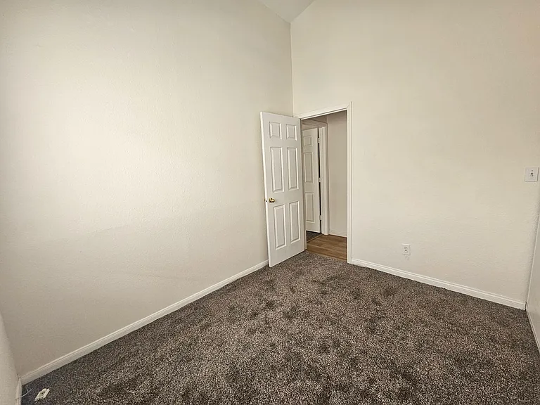 6612 Woodsworth Ave — Photo 14